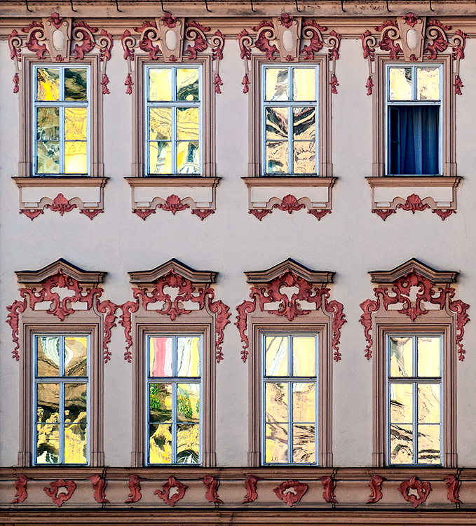 fassade prag D35_3509 als Smartobjekt-1 Kopie.jpg - Abendstimmung in Salzburg